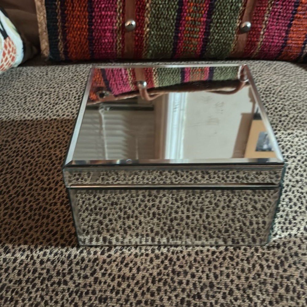 Square Mirrored Box